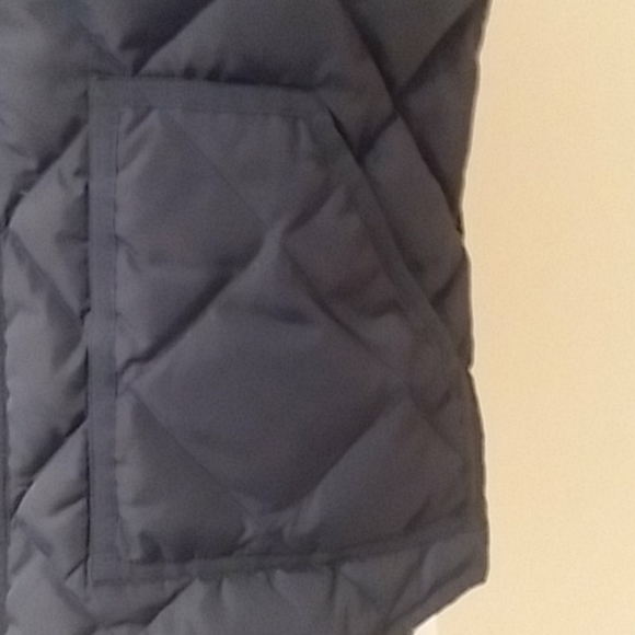 Shirt & Vest: J.CREW: Navy Quilted Vest Size S and Anchor T-shirt. - Picture 2 of 7